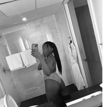 INDI, 25  female escort, Hampton