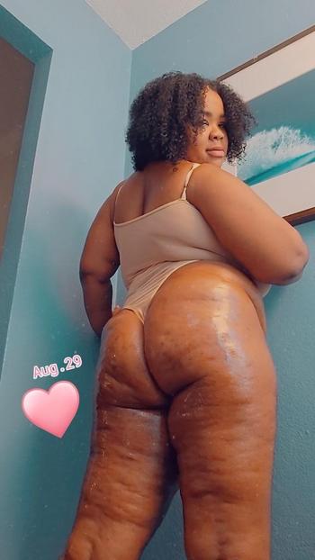 Royale , 30  female escort, Hampton